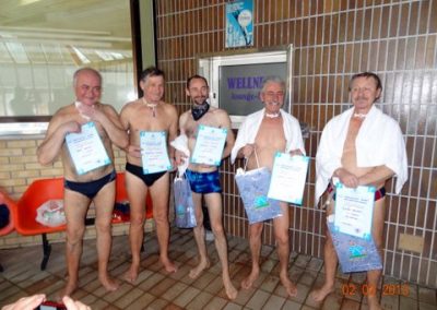 Grupa natjecatelja u plivanju iz Hrvatske i Slovenije